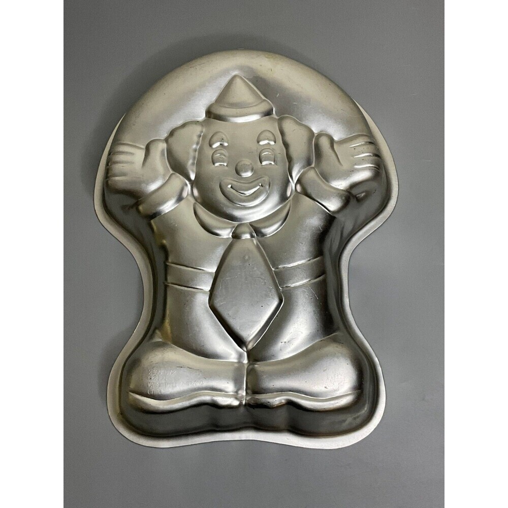 2000 Wilton Juggling Clown Birthday Cake Pan Vintage 2105-572